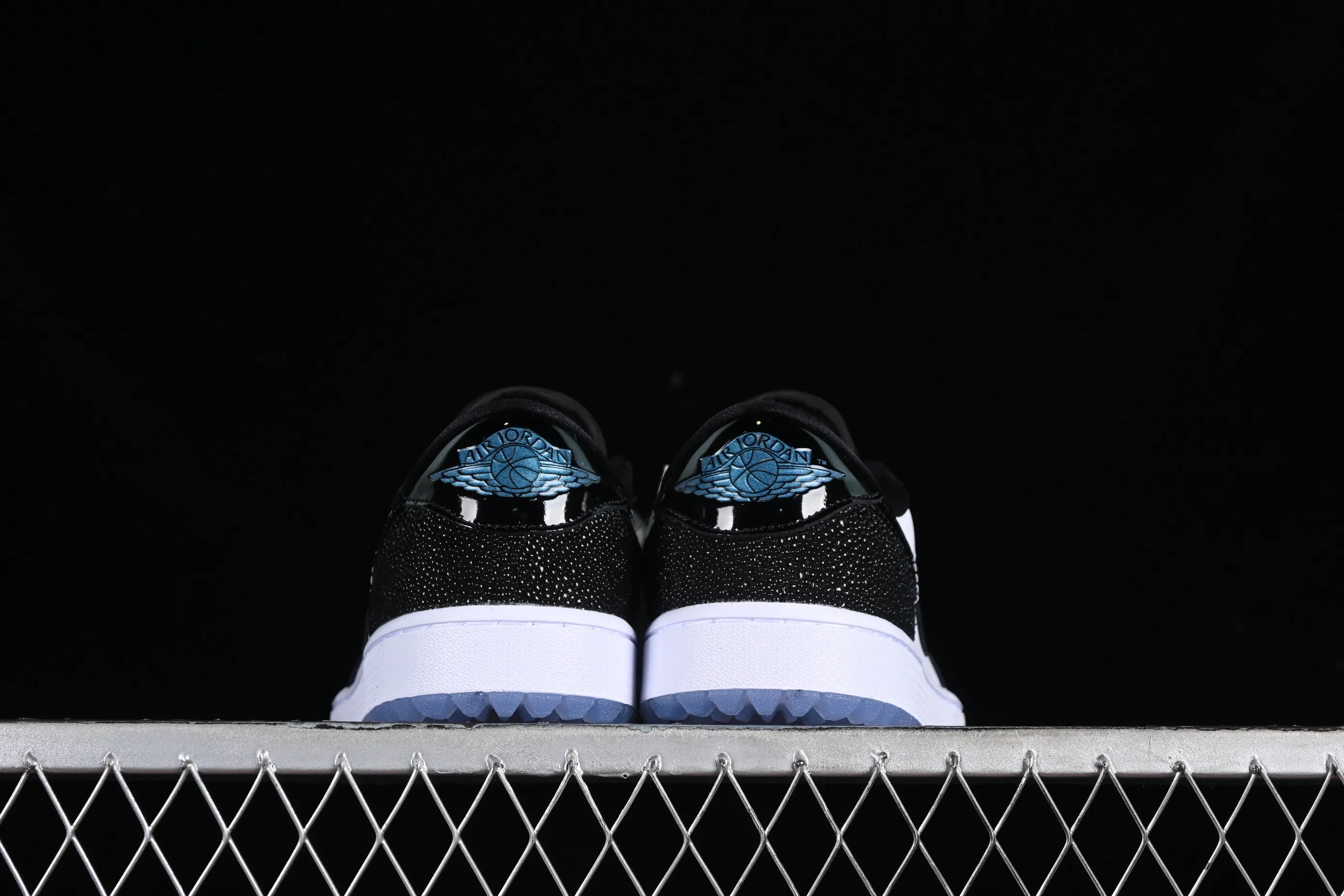 All categories Air Jordan Jordan series basketball shoes Air Jordan 1 Low G version pure original Air Jordan 1 Low Golf AJ1 Joe 1 new golf version laser patent leather black double hook FZ4159-100